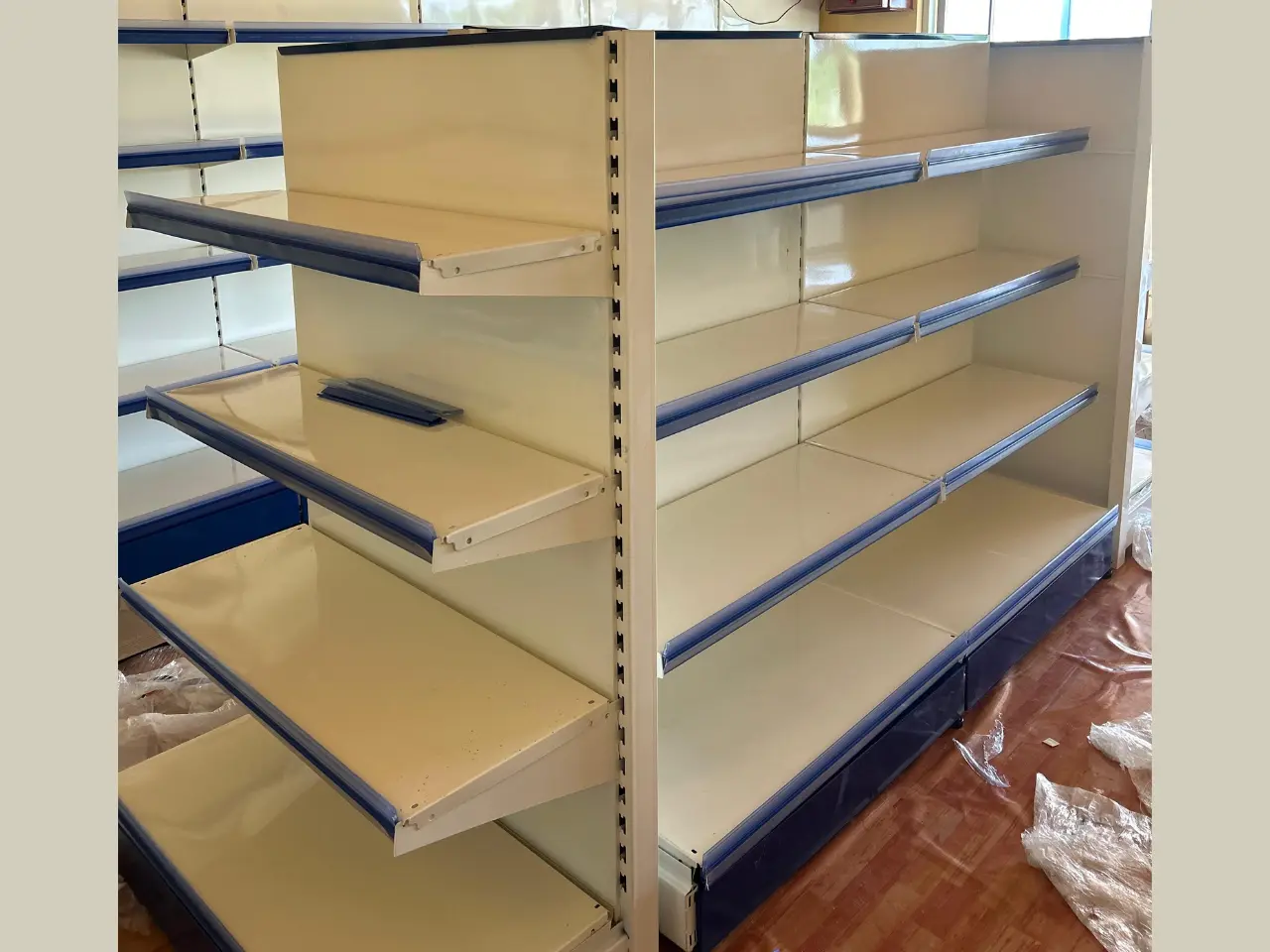 240600722_center display racks Jaipur.webp